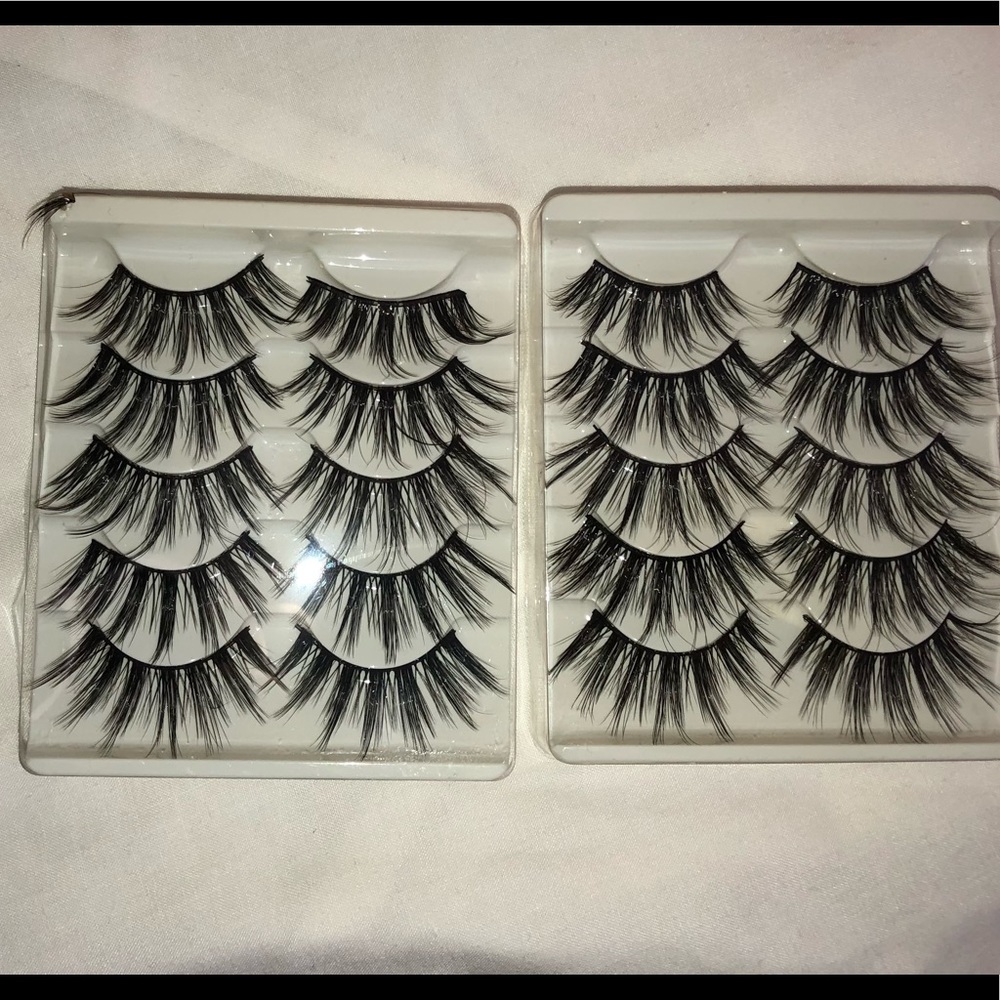 False eyelashes